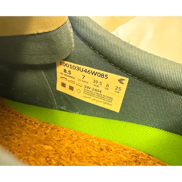 NWOT Cariuma + HOKUSAI MFA Boston OCA Low Sneakers Peonies Print Size 8.5 - Picture 6 of 6